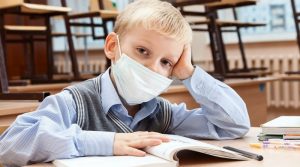 Скільки учнів на Рівненщині захворіло на COVID-19 з початку навчального року