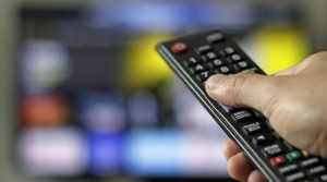 Несертифіковані Smart-телевізори почнуть блокувати в Україні: як перевірити