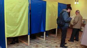 Явка виборців у Рівному, станом на 12.00, склала 8%