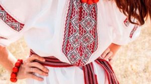 День вишиванки 2021: традиції свята та цікаві факти про український етнічний одяг