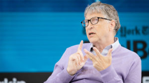 Білл Гейтс вважає, що пандемія може завершитися вже наступного року