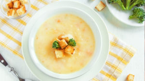 Простий рецепт ситного сирного супу