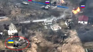 Український танк самотужки вступив у бій з цілою колоною бронетехніки РФ (ВІДЕО)
