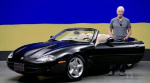 Річард Гір продасть свою машину, аби допомогти українцям