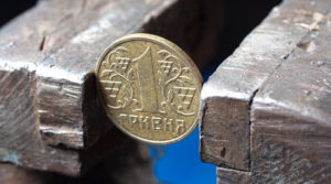 “Долар по 50”: українців попередили про неминуче падіння курсу гривні