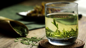 Зелений чай: як правильно пити та чому не можна заливати окропом