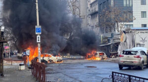 Окупанти завдали удару по центру Херсону: п’ять людей загинули, 20 поранені