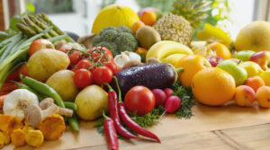 Які фрукти та овочі слід їсти зі шкіркою: поради лікарів