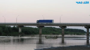 Проїзд мостом через річку Случ, що на Сарненщині, знову перекриють: деталі