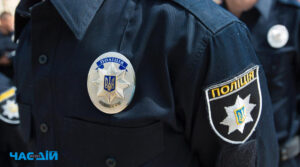 На Одещині поліцейський розбив скло в авто, бо водій не зупинився на вимогу ТЦК (ВІДЕО)