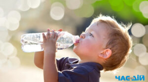Скільки води потрібно випивати щодня, щоб схуднути: відповідь дієтолога