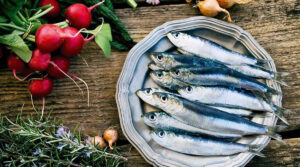 Найкраща риба для здоров’я: 9 переваг сардин