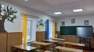 У київській школі під час уроку обвалилася стеля (ВІДЕО)